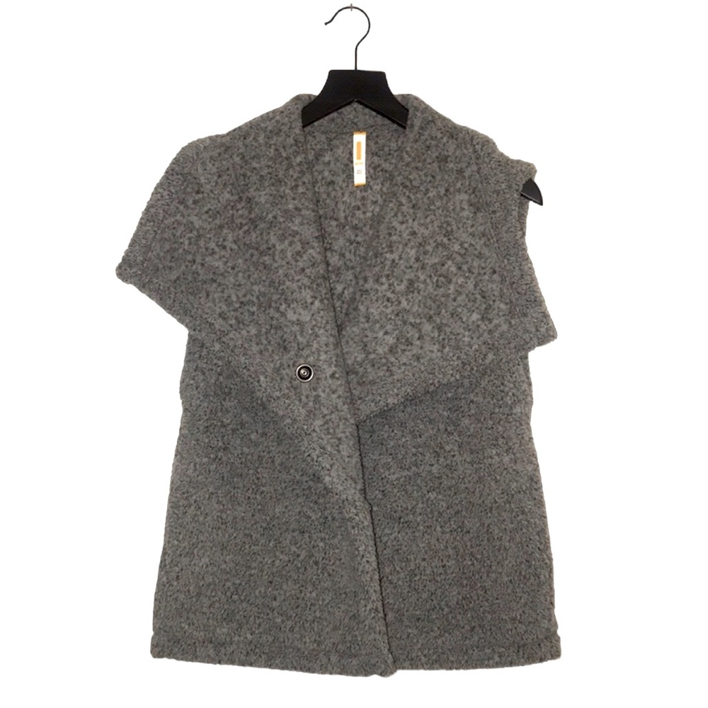 LUCY Hatha Gray Sherpa Wide Collar Pocketed Snap Vest Medium